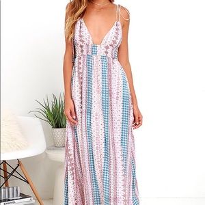 Lulu’s Maxi Dress- Fun and Flirty!